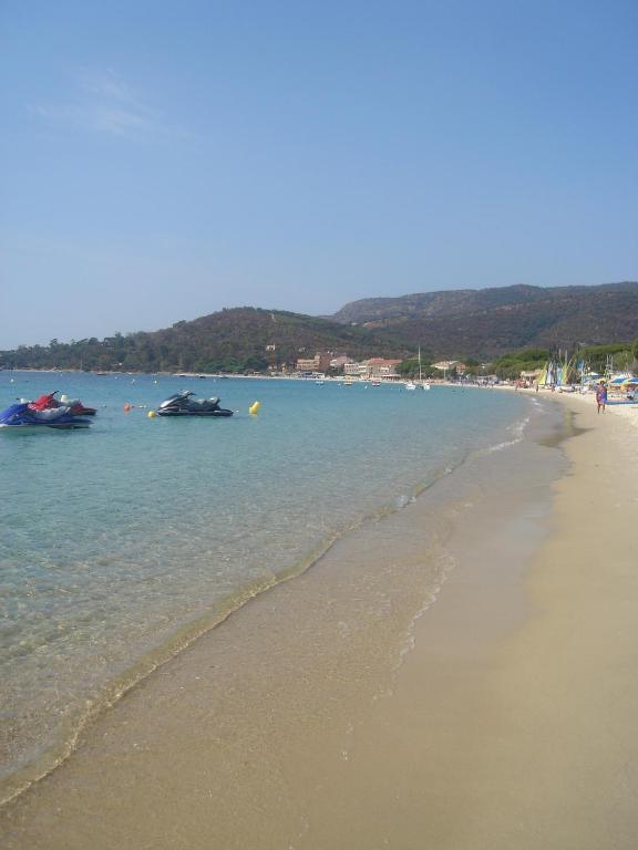 Auberge Du Cap Negre Le Lavandou Exteriör bild